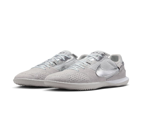 Nike Streetgato- LT Smoke Grey/ Metallic Silver