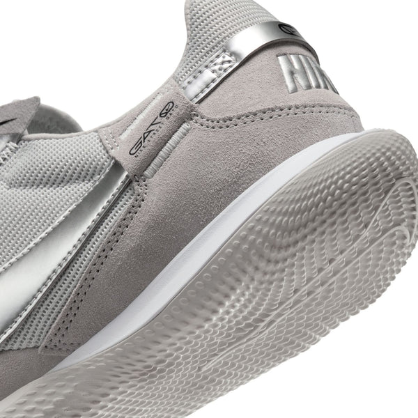 Nike Streetgato - LT Smoke Grey/ Metallic Silver